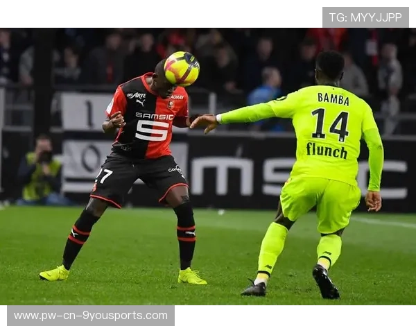 法甲劲旅战术变化多样,精彩传球带来胜利希望,法甲老牌劲旅