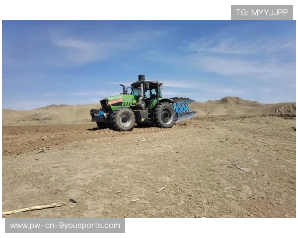 特色海沿岸沙滩犁地赛，绿海蓝天中的生态运动，犁地 视频