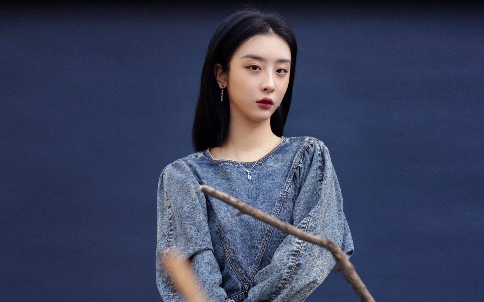 九游体育-曼联备战期间进行封闭战术演练，复盘曼联战术